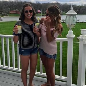 Meet your Posher, Kelly